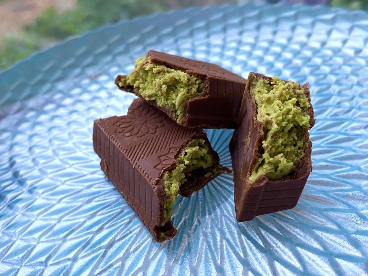 Pistachio Praline Dubai Chocolate Bar | Olivelle Bozeman